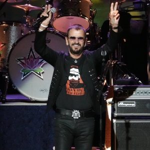 L'Unique Foundation official t-shirt worn on stage by Ringo Starr | Rock'n'Roll with a Cause!